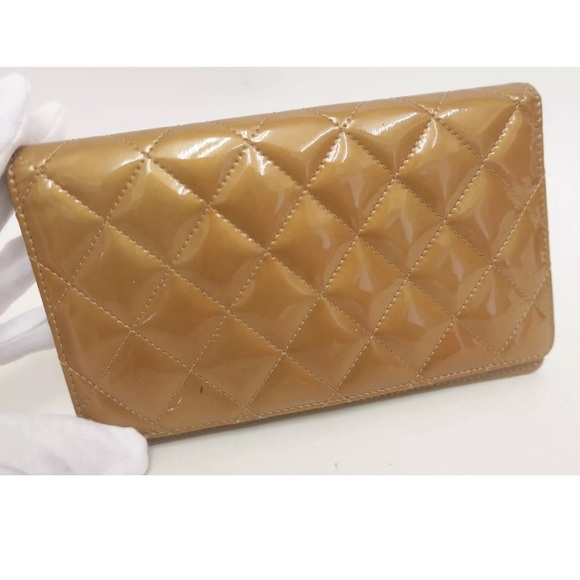 Authentic CHANEL Wallet Matelasse patent leather Bifold Long Wallet 💝 - Picture 3 of 8
